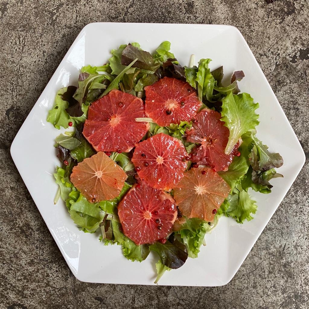 Pink Grapefruit and Pepper Corn Salad (5 ingredients only!)