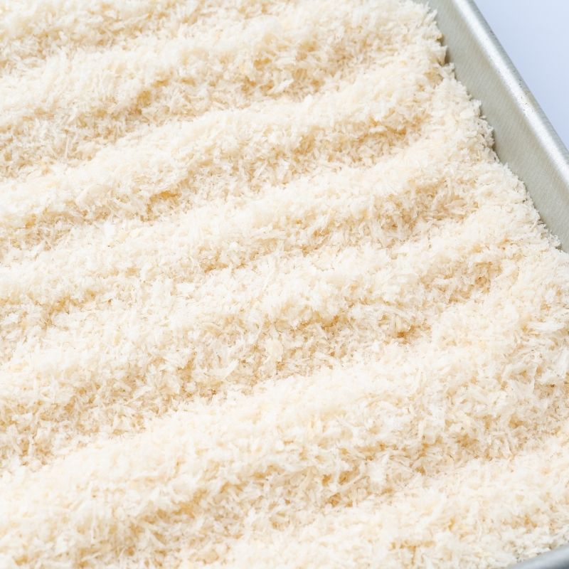 Close-up of a tray with Gluten-Free Rice Panko Breadcrumbs