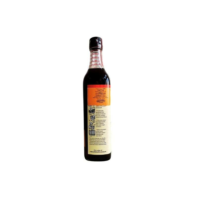 Bottle on Red Boat Fish Sauce 40N - 500ml with a label on a white background