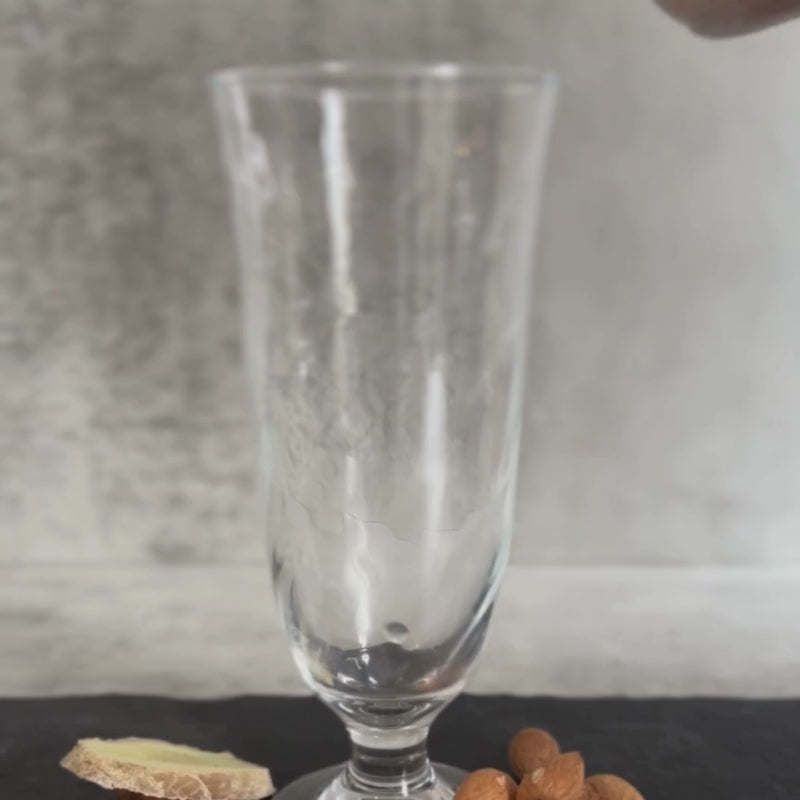 Load video: 薑餅發芽杏仁奶 - 400ml