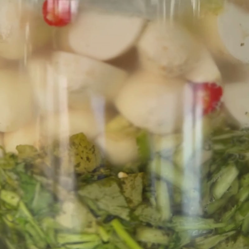 Load video: Living Lacto-Fermented Kabu Radish with Chili 