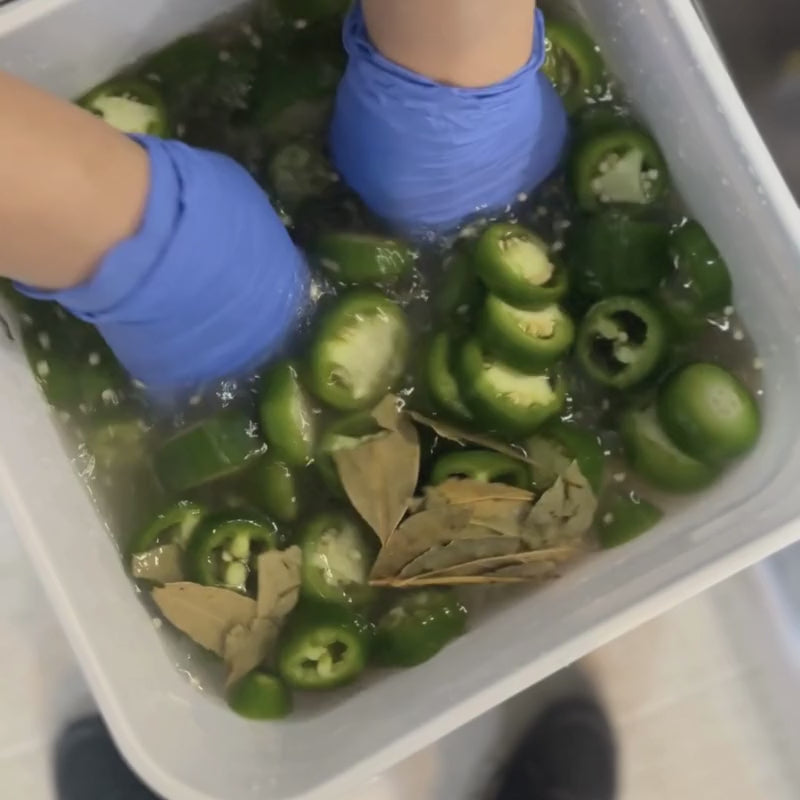 Load video: Lacto-Fermented Organic Jalapeno Pickles - Foodcraft Online Store