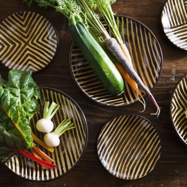 Ikutouen SEN-3 沖繩手工製作條紋陶瓷碟 - 22 x 5cm